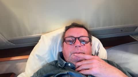 Snapshot of nurod chatting on 14, 12, 2025 nurod online show from 14, 12, 2025