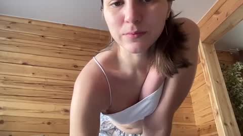 Snapshot of nursedoll chatting on 25, 9, 2025 Ema online show from 25, 9, 2025