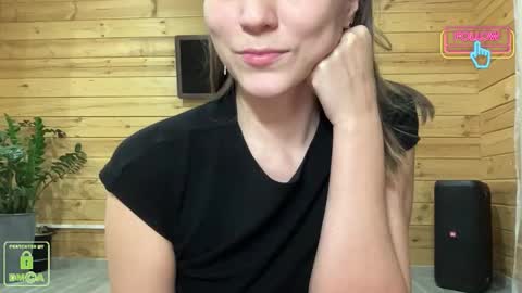 Snapshot of nursedoll chatting on 6, 10, 2025 Ema online show from 6, 10, 2025