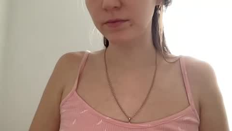 Snapshot of nursedoll chatting on 22, 11, 2025 Ema online show from 22, 11, 2025