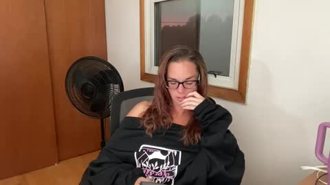 Snapshot of nxtdoornikki chatting on 27, 9, 2025 NxtDoorNikki online show from 27, 9, 2025