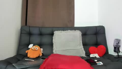 Nia online show from 2, 2, 2025