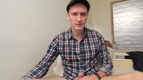 Snapshot of nyhudsonvalleyfun chatting on 23, 10, 2025 HudsonValleyNYfun online show from 23, 10, 2025