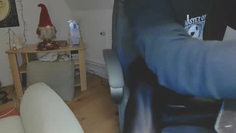 Snapshot of nyl0nnickb0y chatting on 11, 1, 2026 Nyl0nnickb0y online show from 11, 1, 2026