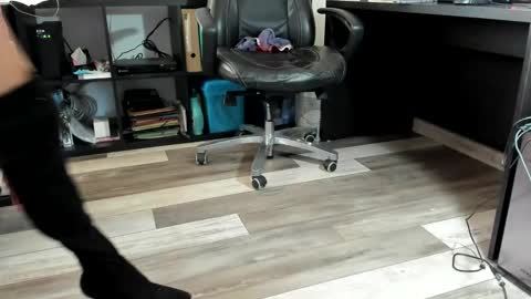 nylonaphile online show from 7, 1, 2025