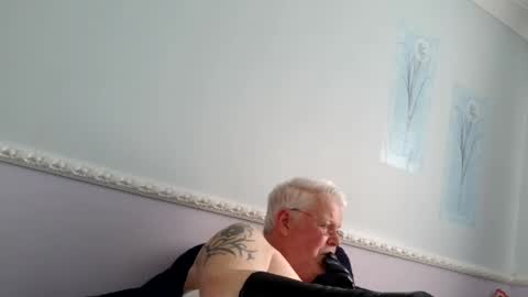 Snapshot of nylonlegs69 chatting on 11, 5, 2026 stockings suspenders mad online show from 11, 5, 2026