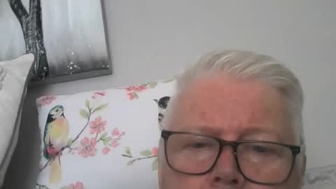 Snapshot of nylonlegs69 chatting on 13, 5, 2026 stockings suspenders mad online show from 13, 5, 2026