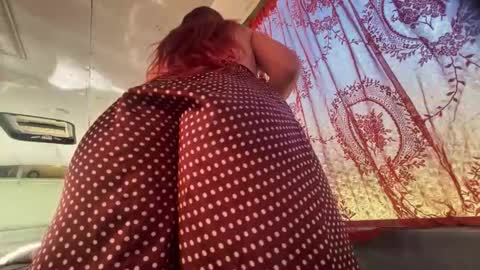 Creamy Grapefruit online show from 14, 10, 2025