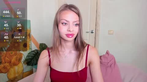 Snapshot of nymphobabee chatting on 2, 5, 2026 crystal 3 online show from 2, 5, 2026