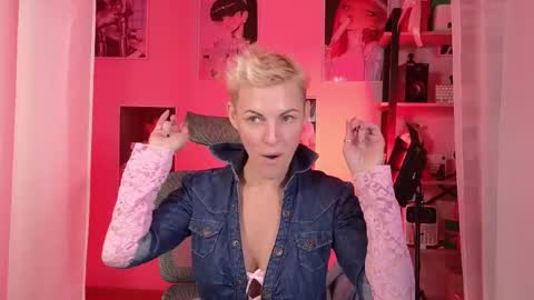 nymphvariety online show from 25, 11, 2025