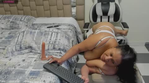 nyomi browm online show from 25, 1, 2025