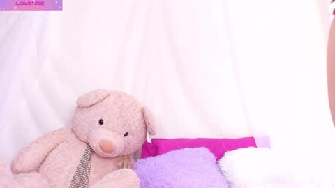 Nyra online show from 13, 1, 2026