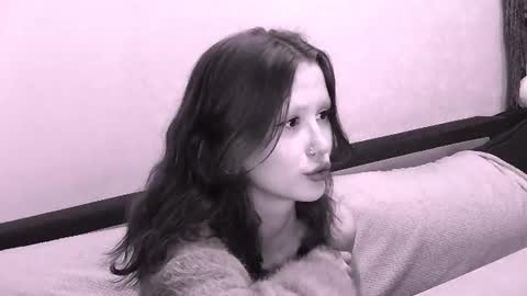 nyra_thira online show from 1, 8, 2026
