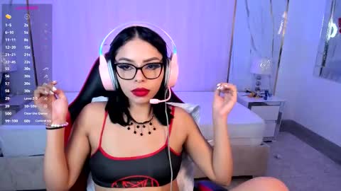 Snapshot of nyveth chatting on 10, 11, 2025 Nyvet online show from 10, 11, 2025