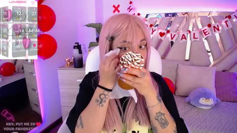 Alex   .    online show from 8, 2, 2025