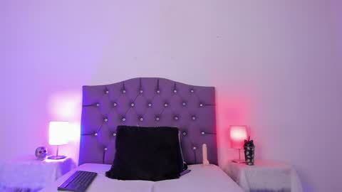   online show from 10, 1, 2025