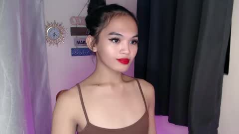 Snapshot of nyxie_fox69 chatting on 18, 11, 2025 ITS ME NYXIEE online show from 18, 11, 2025