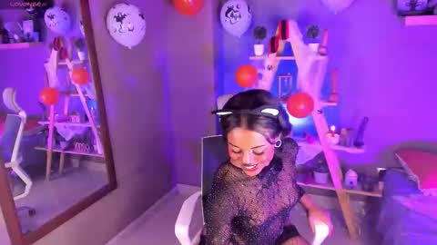 Snapshot of nyxmoonhells chatting on 19, 10, 2025 Nyx online show from 19, 10, 2025