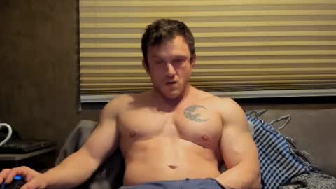 Snapshot of nzmone chatting on 17, 2, 2025 FitDogg online show from 17, 2, 2025