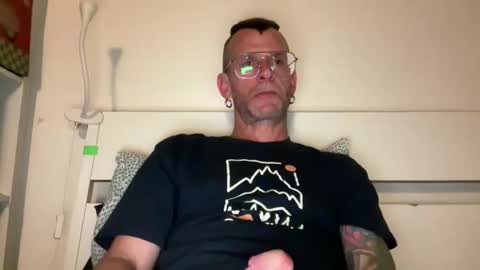 Jonathan Deep online show from 8, 4, 2026