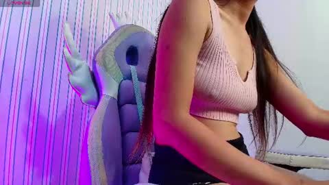Snapshot of oana_swann chatting on 8, 7, 2026 oana_swann online show from 8, 7, 2026