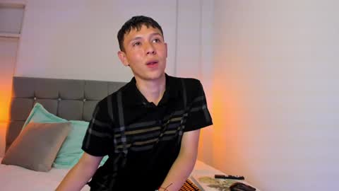 Snapshot of oasis_ossa chatting on 10, 12, 2024 Lyam online show from 10, 12, 2024