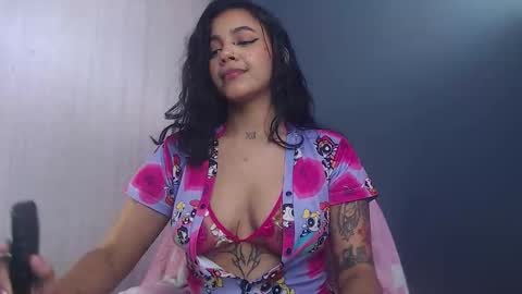 Snapshot of obeyval chatting on 23, 9, 2025 Vale online show from 23, 9, 2025