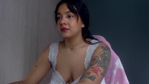 Snapshot of obeyval chatting on 20, 10, 2025 Vale online show from 20, 10, 2025