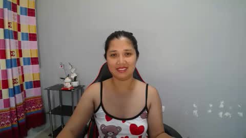 obsidian_r0se19 online show from 5, 11, 2025