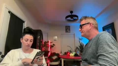 Snapshot of obsidianheartsx chatting on 19, 11, 2025 SimplyUs online show from 19, 11, 2025