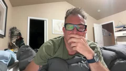 Snapshot of obsidianheartsx chatting on 28, 11, 2025 SimplyUs online show from 28, 11, 2025