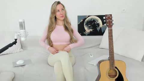 Liana online show from 4, 4, 2026