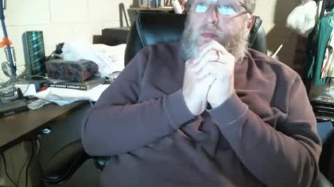 Snapshot of oddobsessions chatting on 9, 10, 2025 oddobsessions online show from 9, 10, 2025