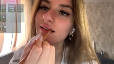 Mia online show from 14, 9, 2025