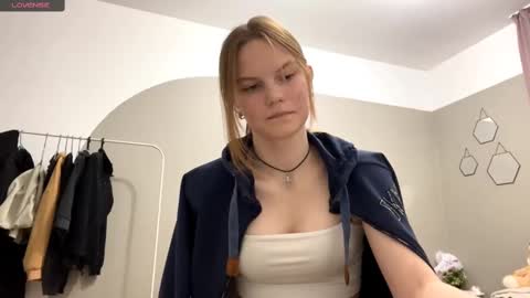 Snapshot of odelynacrook chatting on 5, 10, 2025 Aneta Bruno online show from 5, 10, 2025