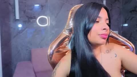 Snapshot of odette_b chatting on 18, 11, 2025 odette_b online show from 18, 11, 2025