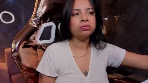 Snapshot of odette_b chatting on 4, 12, 2025 odette_b online show from 4, 12, 2025