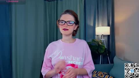 Snapshot of odettechurchwell chatting on 3, 11, 2025 Eli online show from 3, 11, 2025