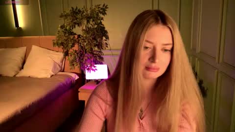 Snapshot of off_the_record_ chatting on 29, 11, 2025 off_the_record_ online show from 29, 11, 2025