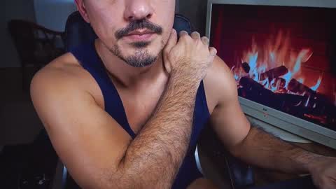 Snapshot of officeman7 chatting on 17, 12, 2024 officeman7 online show from 17, 12, 2024