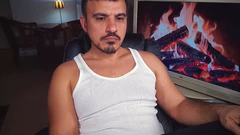 Snapshot of officeman7 chatting on 5, 2, 2025 officeman7 online show from 5, 2, 2025