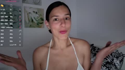 ohanna_ online show from 8, 11, 2025