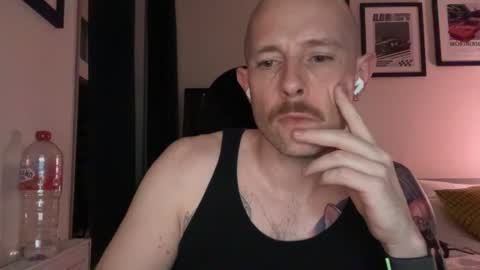Snapshot of ohhhhhsurrender chatting on 9, 8, 2026 ohhhhhsurrender online show from 9, 8, 2026