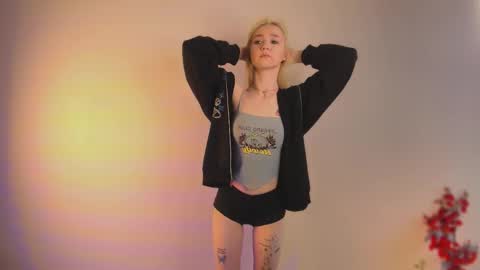 Emi and Ohpi online show from 27, 3, 2026