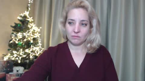 Snapshot of ohsweetmari chatting on 28, 12, 2024 Mari online show from 28, 12, 2024