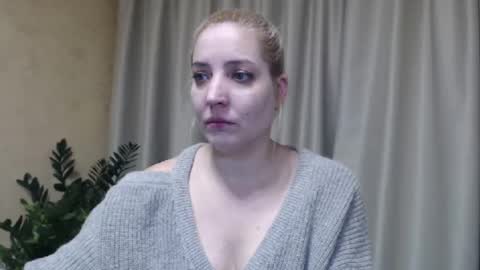 Snapshot of ohsweetmari chatting on 16, 2, 2025 Mari online show from 16, 2, 2025