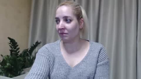 Snapshot of ohsweetmari chatting on 22, 2, 2025 Mari online show from 22, 2, 2025