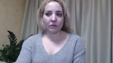 Snapshot of ohsweetmari chatting on 28, 2, 2025 Mari online show from 28, 2, 2025