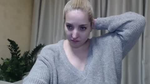 Snapshot of ohsweetmari chatting on 1, 3, 2025 Mari online show from 1, 3, 2025