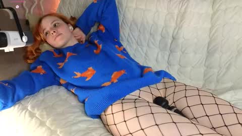 Snapshot of ohyumiyes chatting on 21, 10, 2025 Yumi online show from 21, 10, 2025